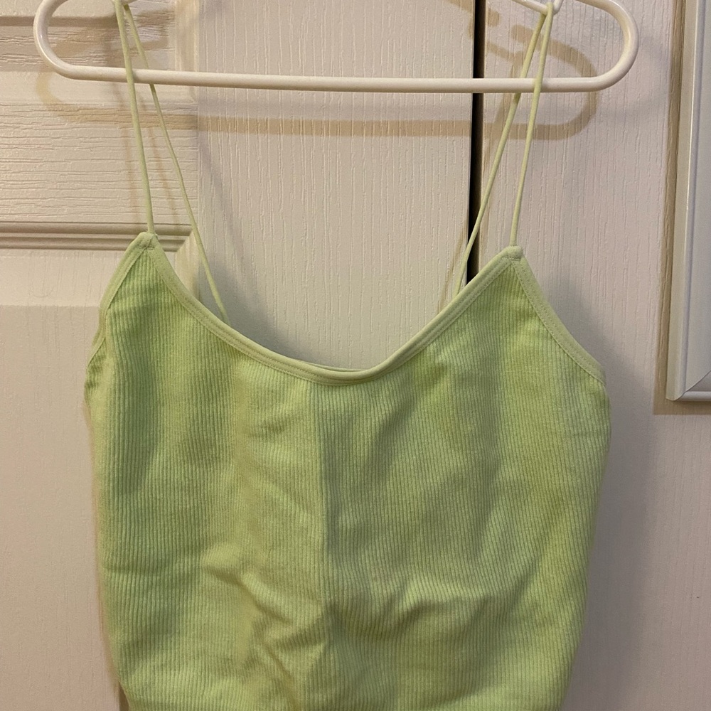 2 Cropped Ribbed Tanks - Picture 3 of 4